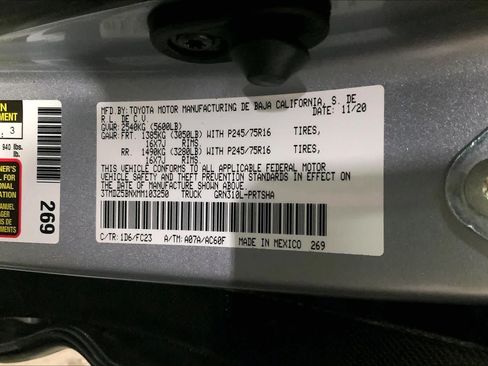 Used 2021 Toyota Tacoma SR5 AWD/4WD image 37