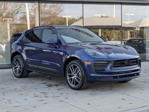 New 2026 Porsche Macan image 7