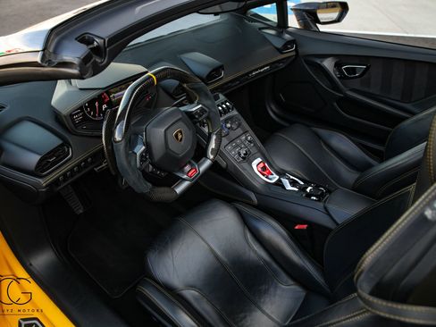 Used 2016 Lamborghini Huracan LP 610-4 AWD/4WD image 34