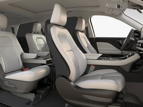 New 2026 Lincoln Aviator Reserve w/ Illumination Package RWD image 27