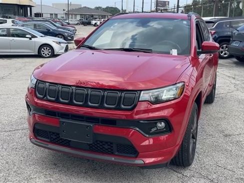 Used 2022 Jeep Compass Limited image 31