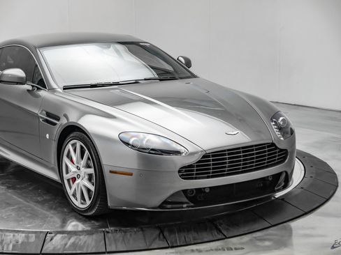 Used 2014 Aston Martin V8 Vantage S RWD image 32