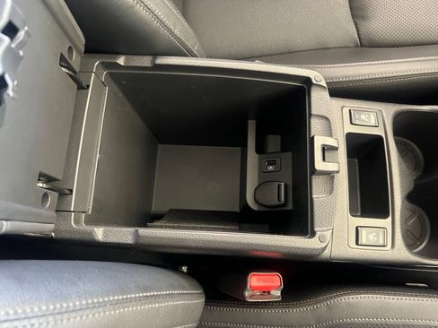 Certified 2022 Nissan Rogue Sport SL w/ Premium Package AWD/4WD image 24
