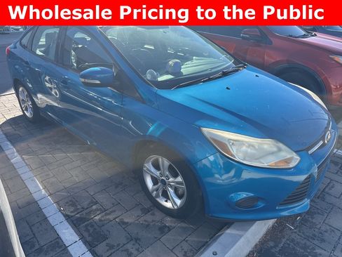 Used 2014 Ford Focus SE image 2
