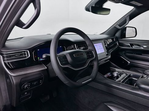 Used 2022 Jeep Wagoneer Series II w/ Premium Group I image 9