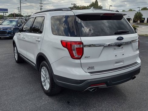 Used 2018 Ford Explorer XLT w/ Equipment Group 201A AWD/4WD image 5