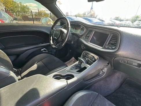 Used 2019 Dodge Challenger R/T Scat Pack w/ Widebody Package RWD image 17