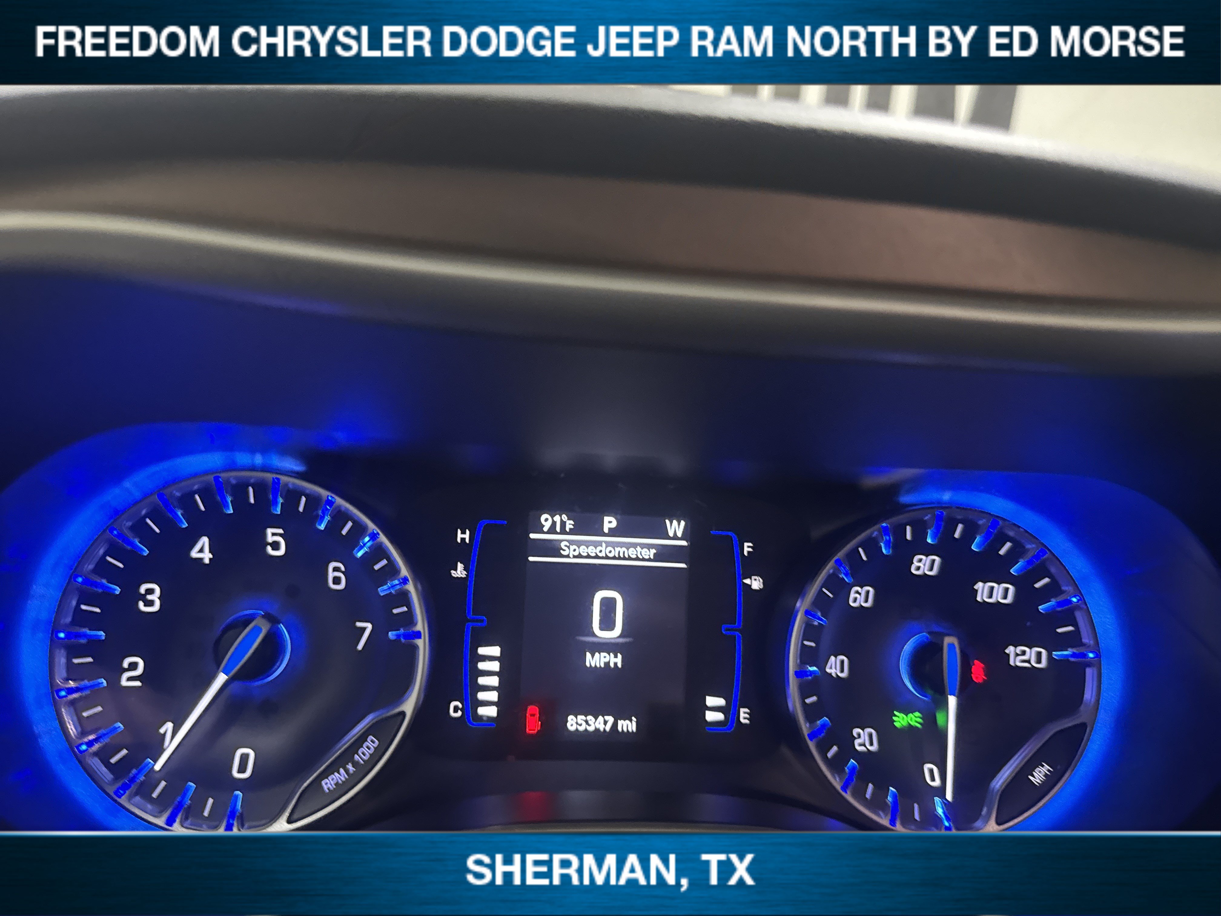 Used 2022 Chrysler Voyager LX FWD image 12