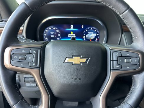 Used 2024 Chevrolet Tahoe High Country w/ Advanced Technology Package AWD/4WD image 24
