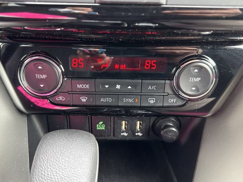 Used 2022 Mitsubishi Eclipse Cross SE image 16