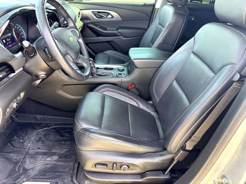 Used 2021 Chevrolet Traverse Premier w/ Redline Edition image 12