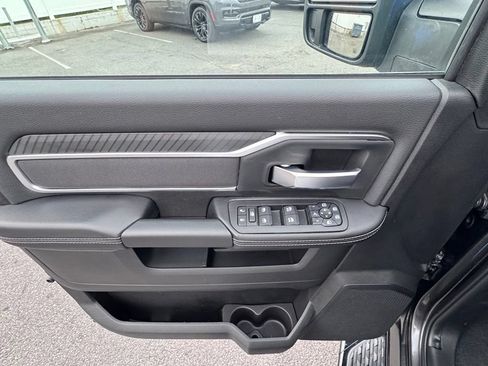 Used 2026 RAM 2500 Big Horn AWD/4WD image 9