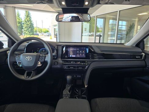 Used 2025 Toyota Camry LE FWD image 37
