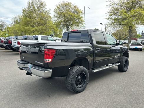 Used 2014 Nissan Titan SV w/ SV Value Truck Package AWD/4WD image 3