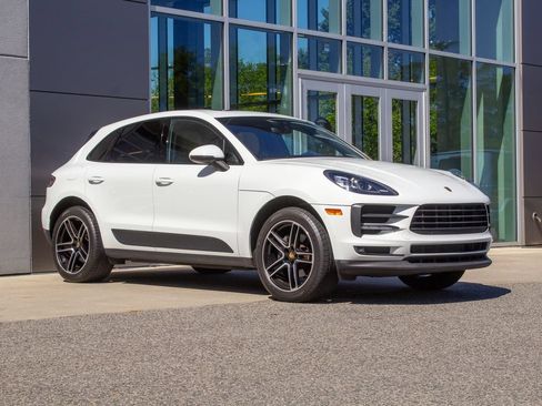 Used 2020 Porsche Macan AWD/4WD image 3