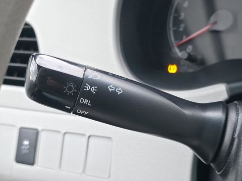 Used 2013 Toyota Sienna LE w/ Towing Pkg image 22