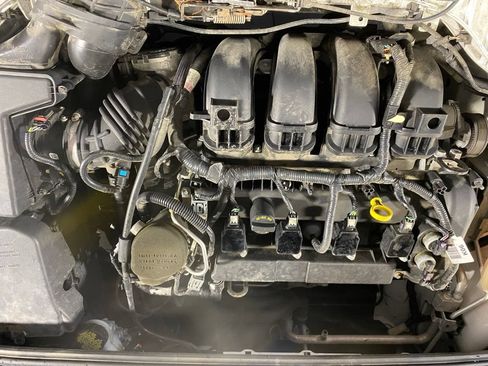 Used 2015 Ford Focus SE FWD image 12