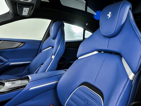 Used 2025 Ferrari Purosangue image 33