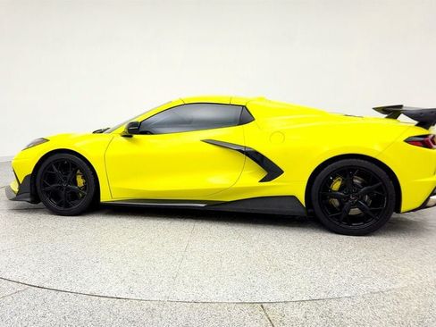 Used 2021 Chevrolet Corvette Stingray Premium Conv w/ Z51 Performance Package RWD image 8