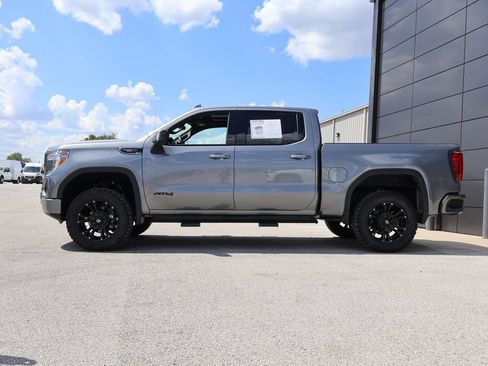 Used 2020 GMC Sierra 1500 AT4 w/ AT4 Premium Package AWD/4WD image 2