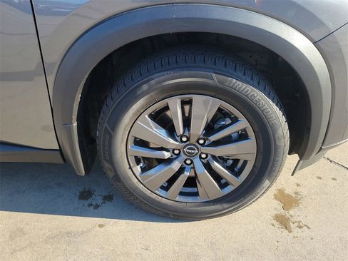 Used 2022 Nissan Pathfinder S image 10