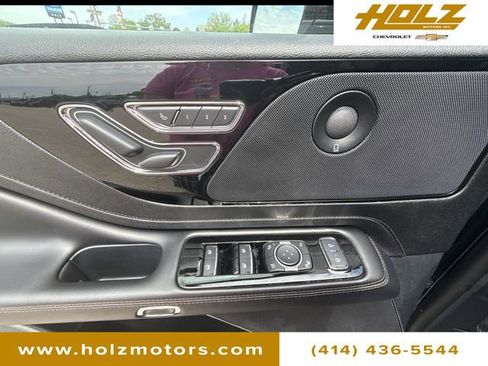Used 2024 Lincoln Aviator Reserve AWD/4WD image 24