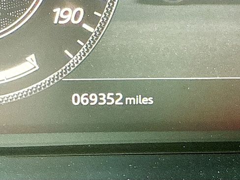 Used 2022 Land Rover Range Rover Sport SVR image 41