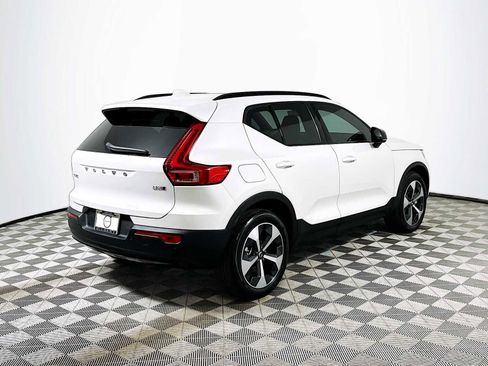 Used 2025 Volvo XC40 B5 Plus w/ Protection Package Premier image 7