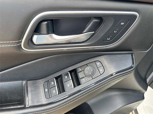 Used 2021 Nissan Rogue Platinum image 19