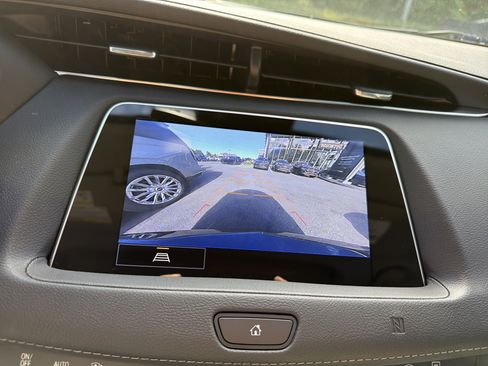 Used 2021 Cadillac XT4 Premium Luxury AWD/4WD image 20