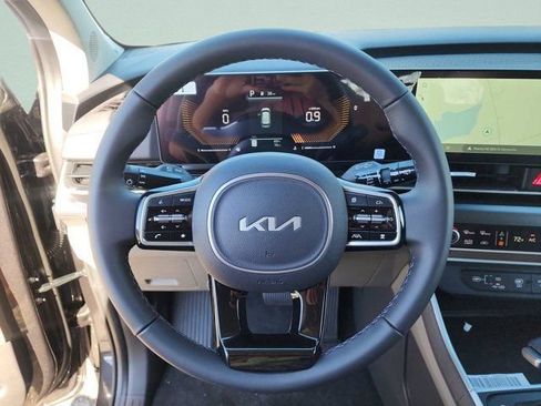New 2026 Kia Carnival FWD image 20