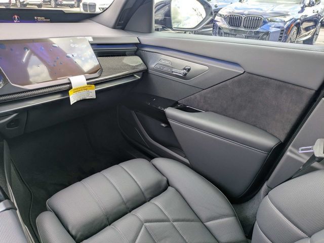 New 2027 BMW 740i xDrive w/ Executive Package AWD/4WD image 18