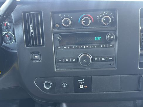 Used 2024 GMC Savana 2500 w/ Driver Convenience Package RWD image 28