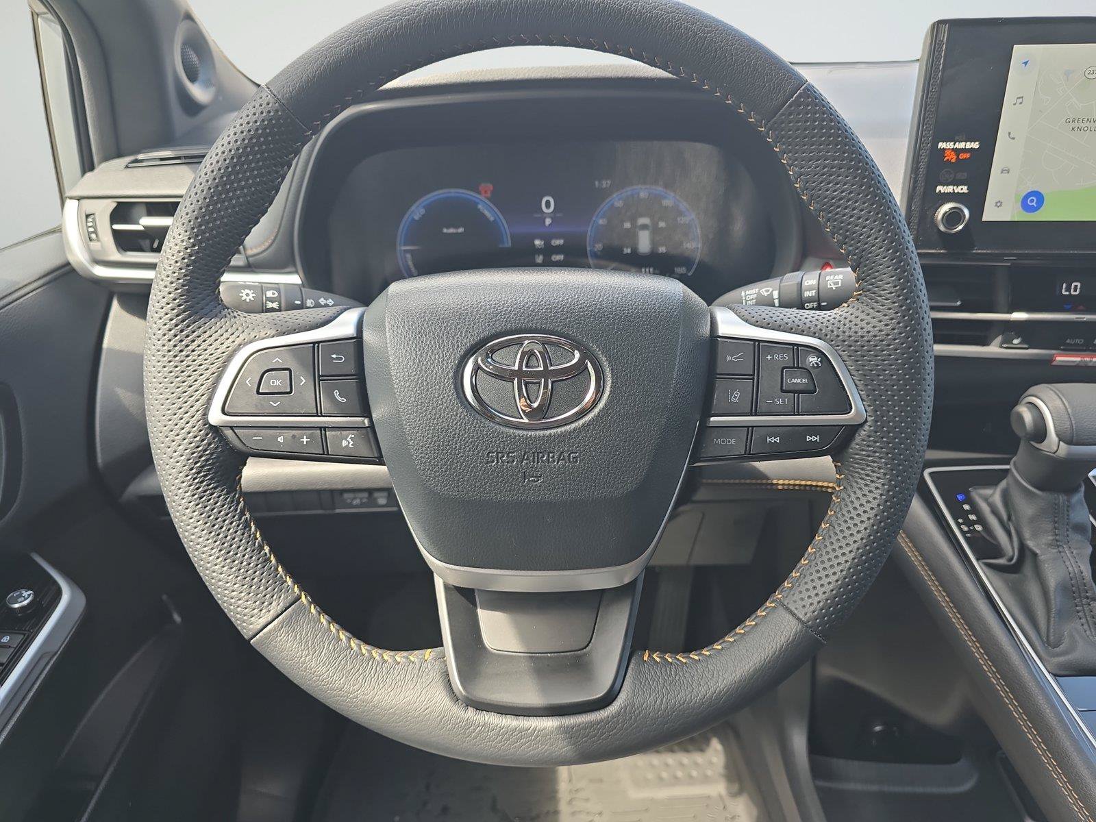 Used 2026 Toyota Sienna XLE Woodland Edition AWD/4WD image 10