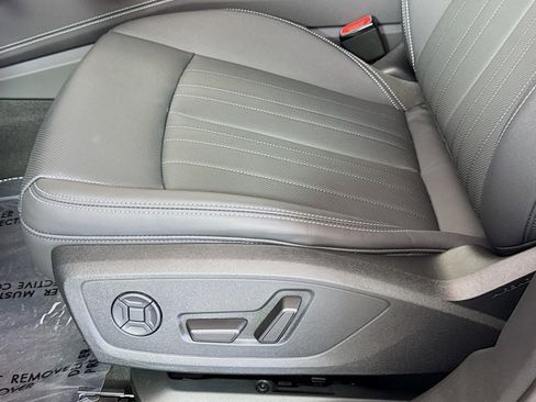 New 2025 Audi A6 Premium Plus image 17