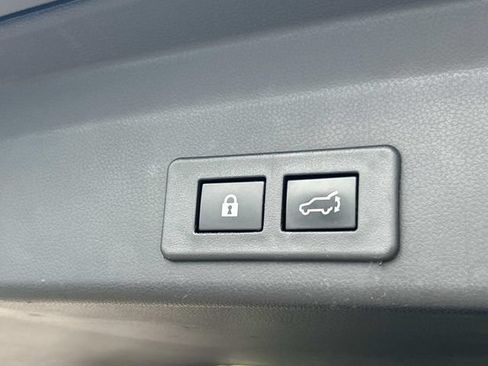 Used 2023 Subaru Ascent Limited AWD/4WD image 25