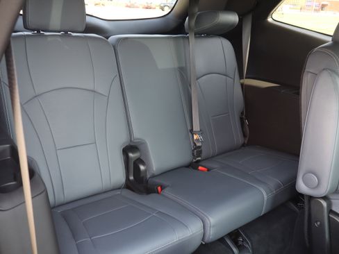 Used 2024 Buick Enclave Essence w/ Technology Package FWD image 12