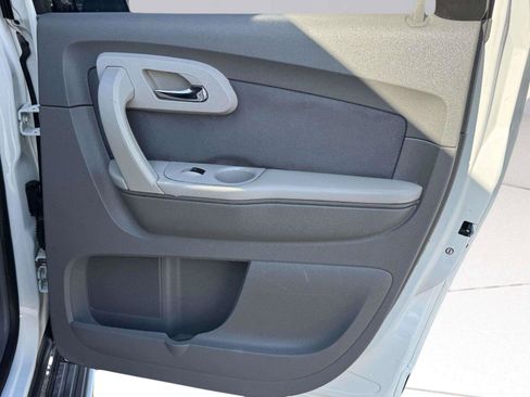 Used 2012 Chevrolet Traverse LS FWD image 40