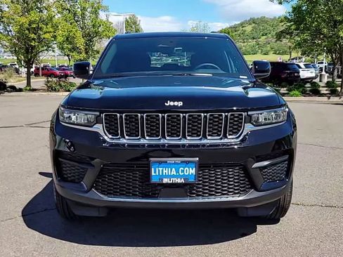 New 2026 Jeep Grand Cherokee 4WD image 3