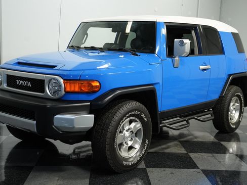 Used 2008 Toyota FJ Cruiser image 5