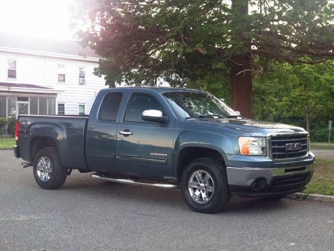 Used 2009 GMC Sierra 1500 SLE w/ Power Pack Plus AWD/4WD image 6
