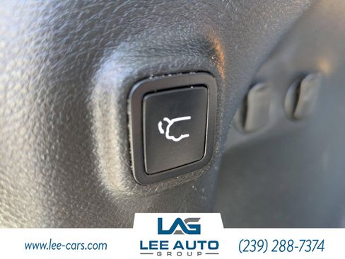 Used 2019 Jeep Cherokee Limited image 11