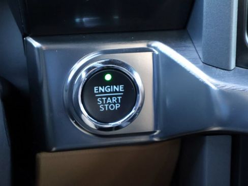 Used 2023 Ford F150 Lariat AWD/4WD image 9