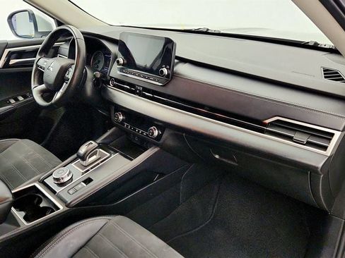 Used 2024 Mitsubishi Outlander SE image 26