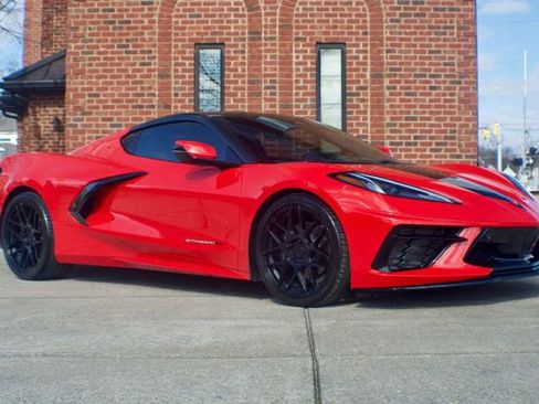 Used 2024 Chevrolet Corvette Stingray Preferred Cpe w/ Battery Protection Package image 3