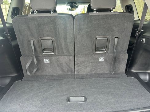 Used 2023 Jeep Grand Cherokee L Laredo w/ Luxury Tech Group I image 29