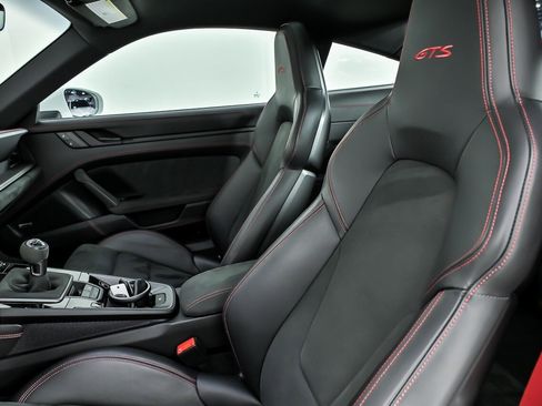 Used 2024 Porsche 911 Carrera GTS RWD image 22