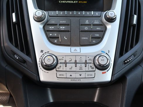 Used 2017 Chevrolet Equinox Premier w/ Enhanced Convenience Package image 26