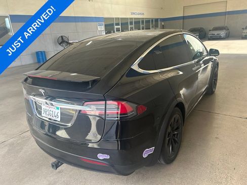 Used 2018 Tesla Model X 75D AWD/4WD image 3