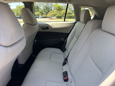Used 2022 Toyota Corolla Cross L FWD image 31